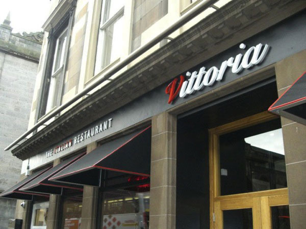 Vittoria on the Bridge