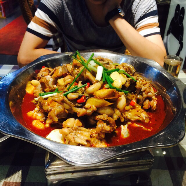 昱龙大盆牛蛙馆(三兴街总店)