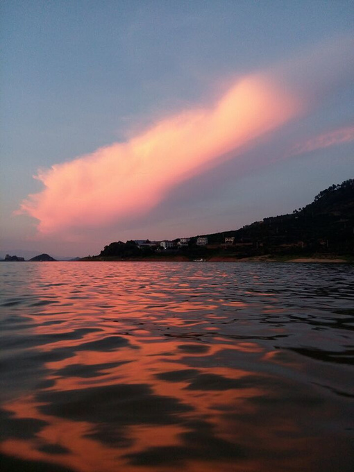 东江湖晚霞图片