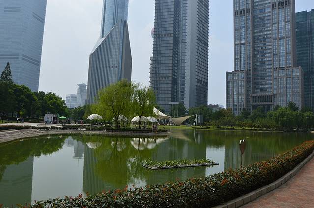 陆家嘴中心绿地