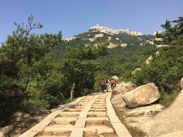 "上清宫景区，位于崂山南线，可从检票口坐景区游览车至八水河停车场，一路沿石梯而上，回头便是一望无..._崂山风景区-上清宫"的评论图片