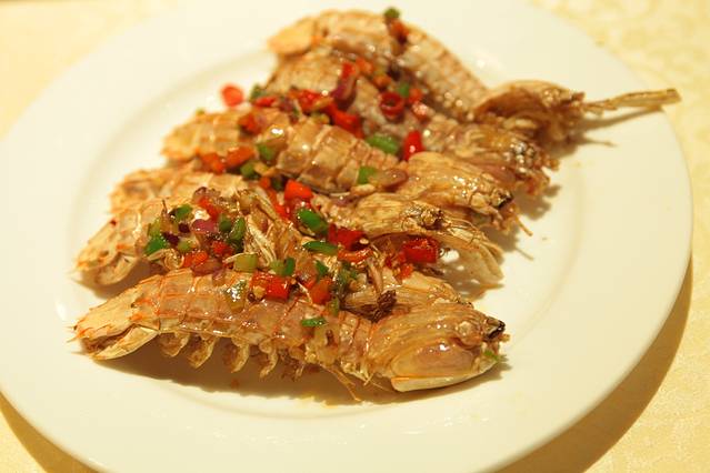 武汉君宜王朝大饭店·金马门国际美食百汇(珞喻路店)