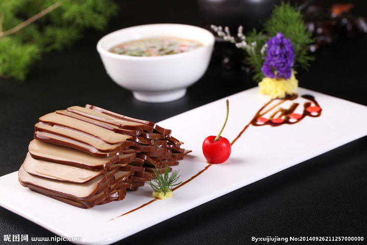 2017看大众点评好评众多才来的。周末饭点,人