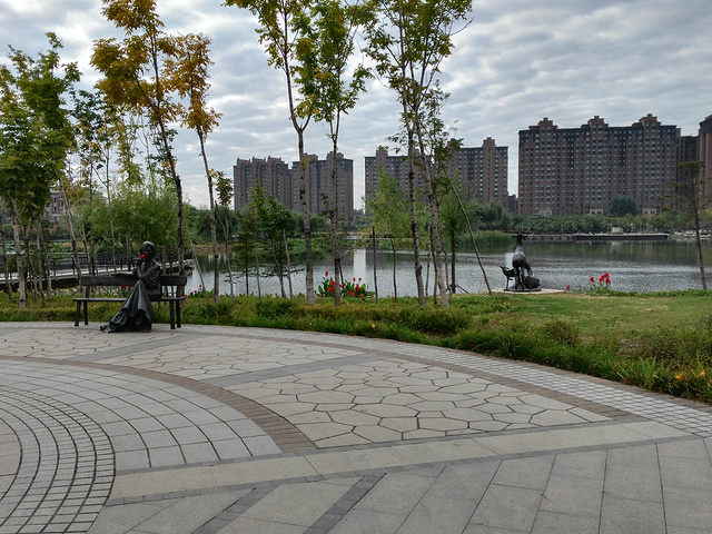 2017这种名言警句一路上都有,看着很有文化气