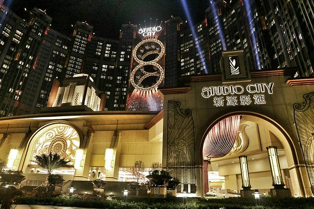 影汇之星8字形摩天轮