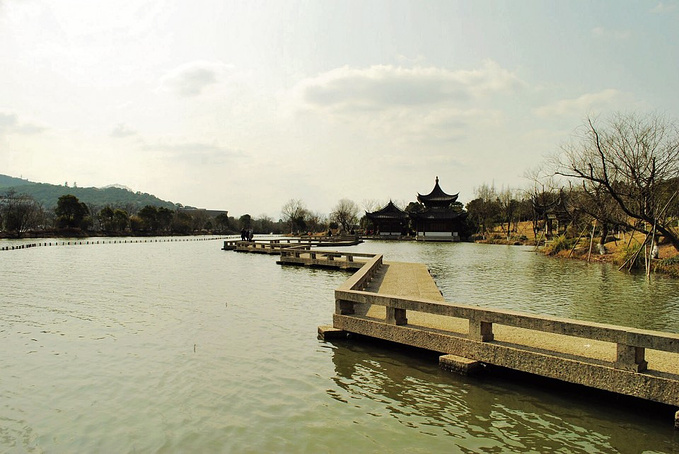 西子湖畔,漫步在金黃的杭州城中~-杭州旅遊攻略-遊記-去哪兒攻略