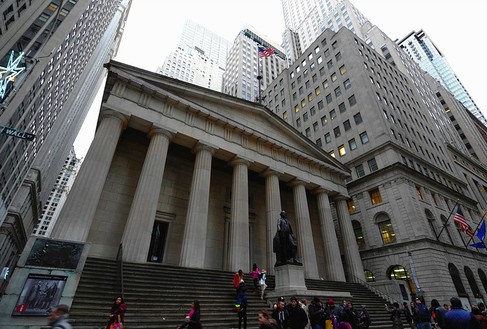 联邦储备银行等金融机构和美国洛克菲勒,摩根,杜邦等大财团开设的银行