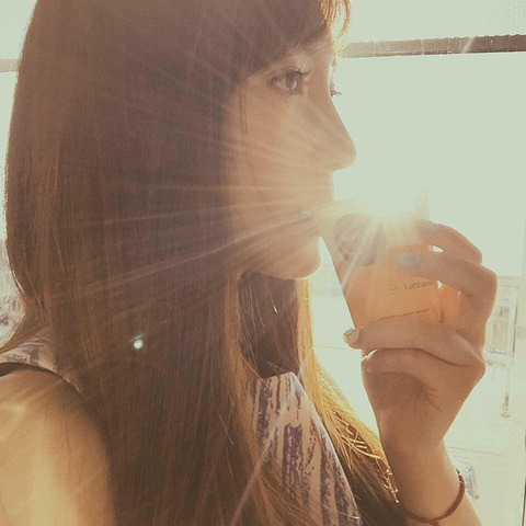 印象有点好,早上的阳光真的很漂亮,像在电影里