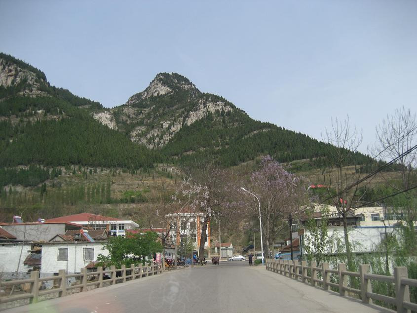 2019鲁山国家森林公园游玩攻略,路过的游人三