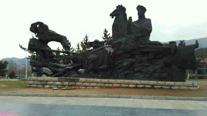 2017开车的朋友还是建议把车停在停车场,虽然