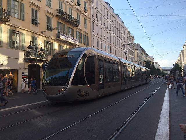 尼斯之星购物中心