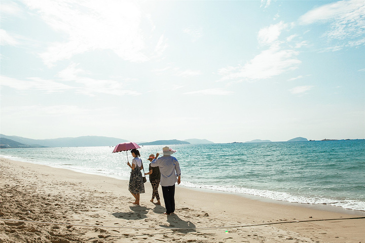 去海滩的时间大概是9点左右吧,都没有人来,度假模式发挥的淋漓尽致,都