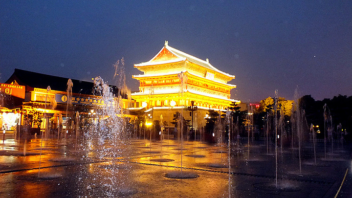 0元),其实上面没啥看的,外观特别是夜景才是最漂亮的,上楼反而看不到