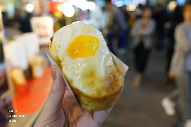 这个要特别说一下,就是一块湿嗒嗒的蛋糕上摊了一个荷包蛋…甜的,不