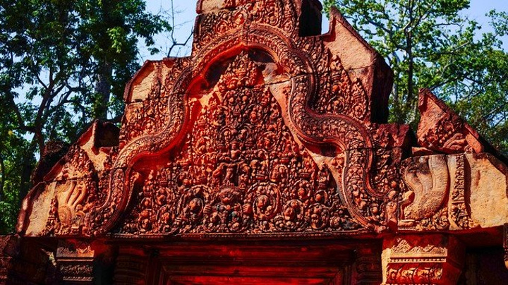 女皇宫是最热门的景点,虽然小,但却十分精致,所以旺