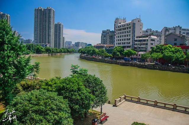 莱蒙都会商业街(南大街店)