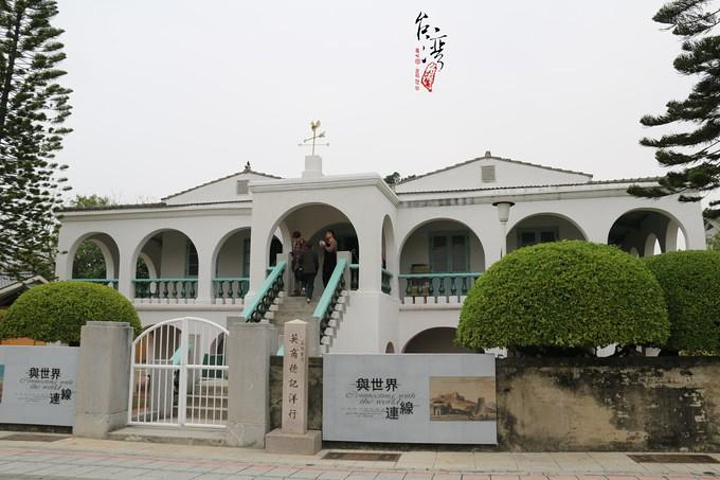 50NTD,人民币10元,那还说啥,走吧,买票进场