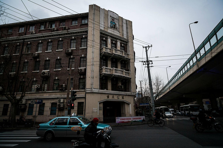 上海诺曼底大楼又名东美特公寓和武康大楼又称诺曼底拐角