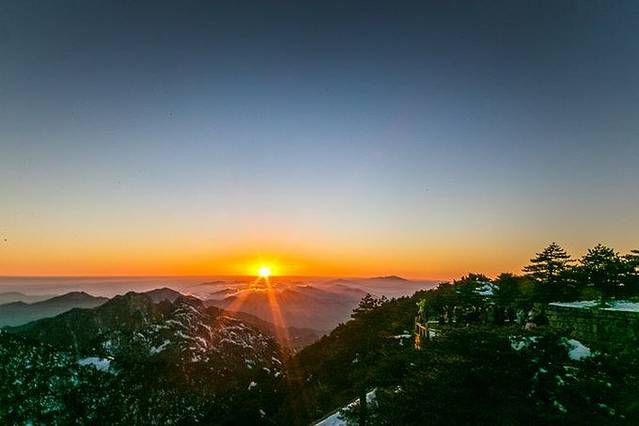 白色黄山,美景惊艳