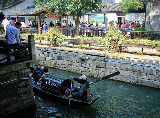 2017tips:游览鲁迅故居不需门票,在入口处直接