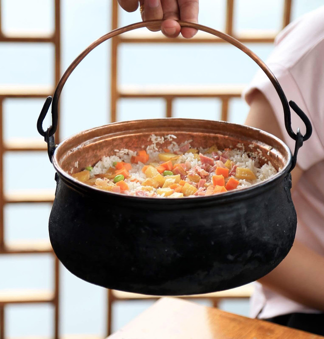 铜锅饭图片