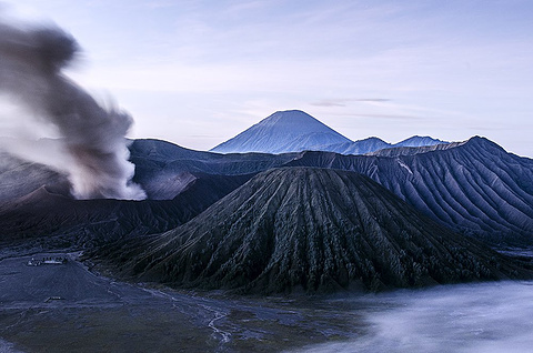 林贾尼火山旅游景点攻略图