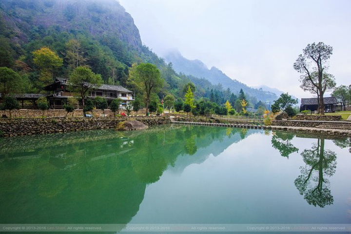 道组成的登山健身步行道,沿途移步换景,气象百态,意境无穷,非常迎合