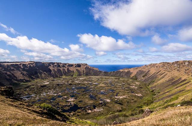 拉诺卡乌火山湖