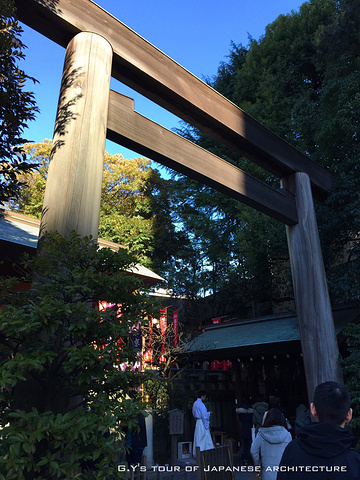 .载,伊奘诺尊在逃离黄泉国的归途中,在日向国