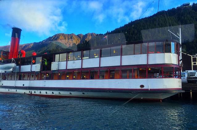 皇后镇湖景游船