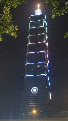 2021台北市政府前广场台北市政府前广场 11008 台北市信义区市府路1号 开放时间 89层观景平 台北101大楼 评论 去哪儿攻略