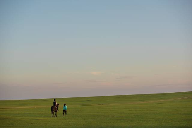 黑山头边城骑马场