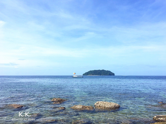 21这个画风 想到一句歌词 我不当大哥好多年 岛上很多韩国人 很休闲地一家子玩沙 美人鱼岛 评论 去哪儿攻略