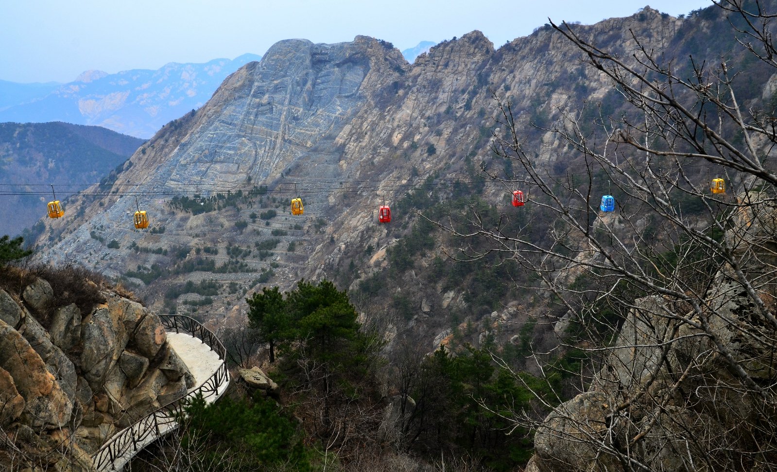 2023沂蒙山旅游区龟蒙景区游玩攻略,那个栈道应该是观赏"寿星巨.