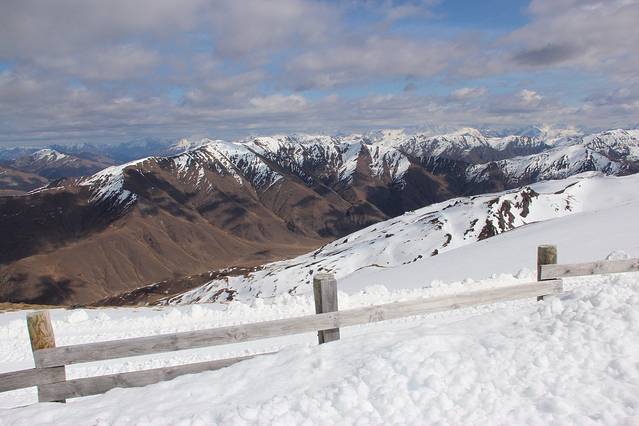 卡德罗纳高山滑雪度假村