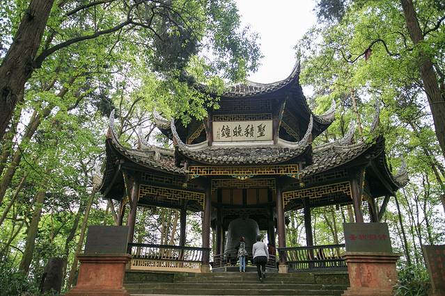 报国寺-圣积铜钟