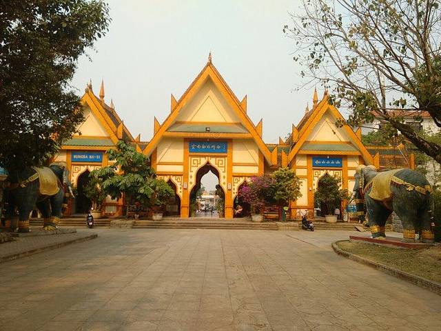 勐巴娜西珍奇园