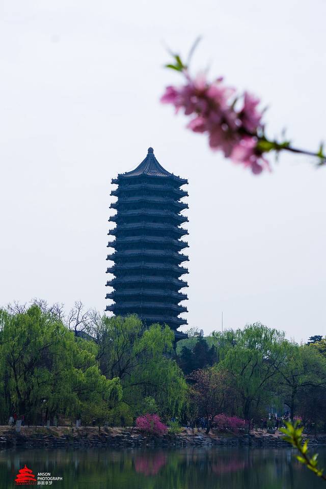 北京大学-未名湖