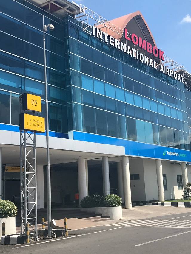 龙目岛国际机场