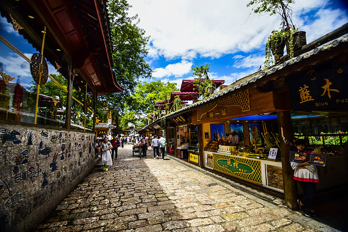 七一街街道一角,看起来是不是很有一种复古的范儿呢?