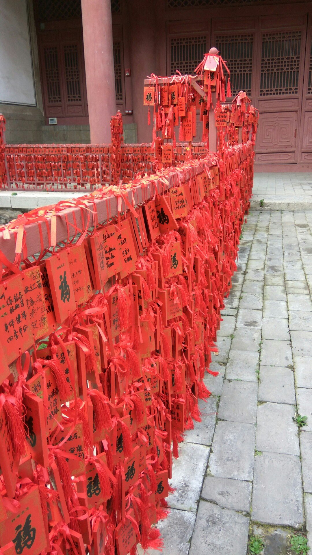 旅舍出来可以直接坐k3线到岱庙站,岱庙是上泰山前祭祀的地方,门票是在