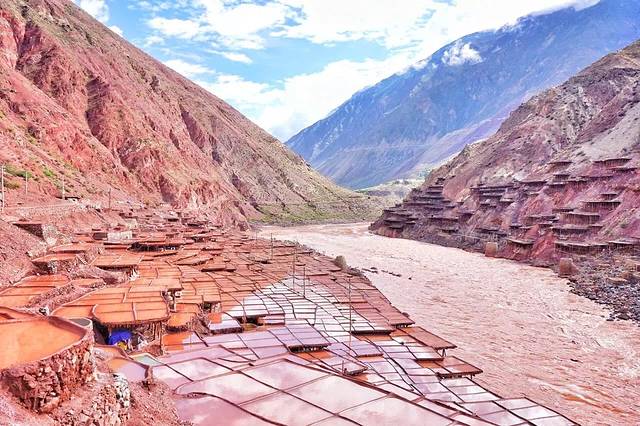 芒康盐井古盐田