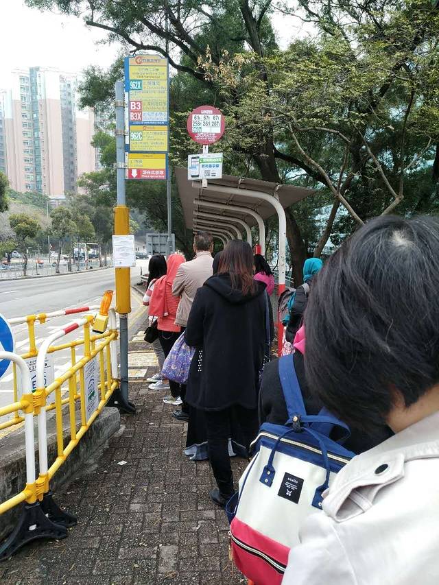 在香港不买包包,我去长洲岛看海。