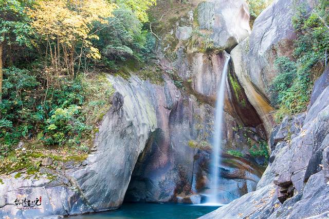 石梁飞瀑