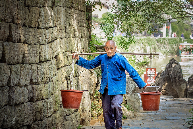古镇清晨图片