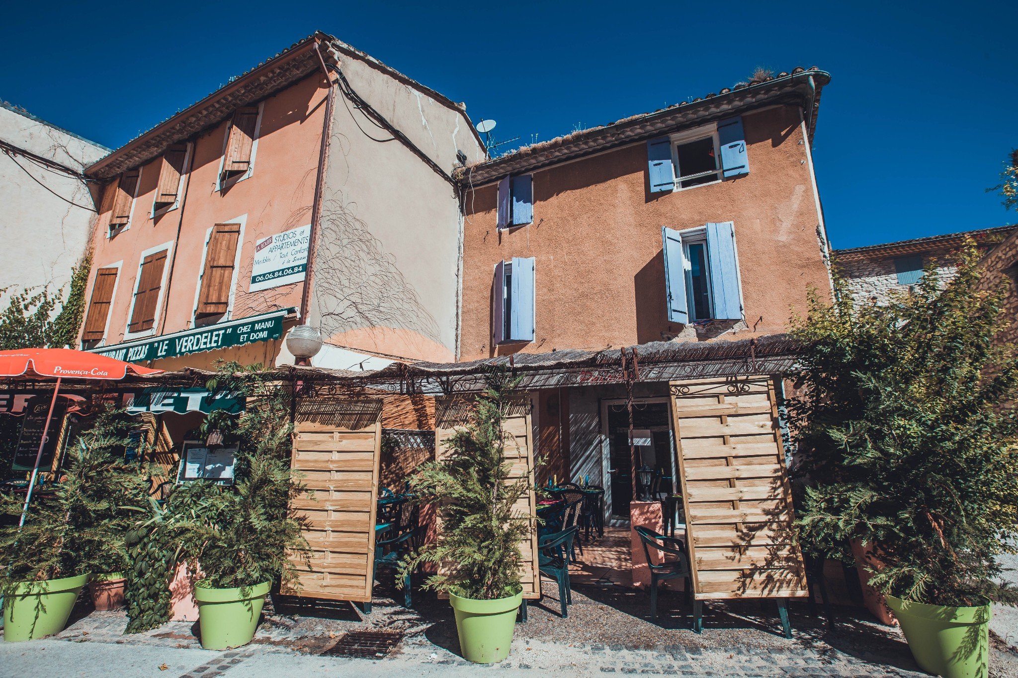 21泉水镇游玩攻略 小镇子是一个座落在碧水流淌 去哪儿攻略