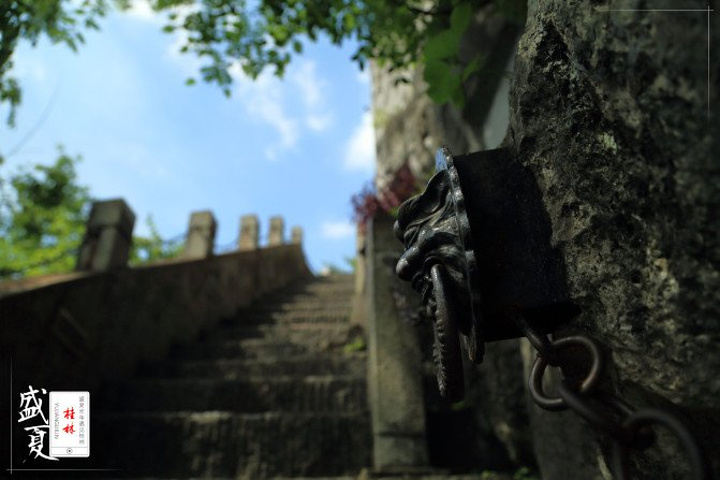 2017.名称:独秀峰,地点:靖江王府,独秀峰是必须