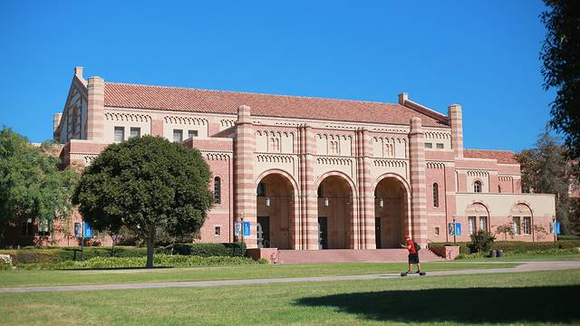 洛杉矶加利福尼亚大学