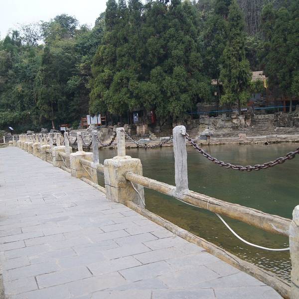 贵州安顺旅游景点_2018年安顺旅游收入(2)