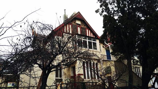 青岛小鱼山文化名人街区